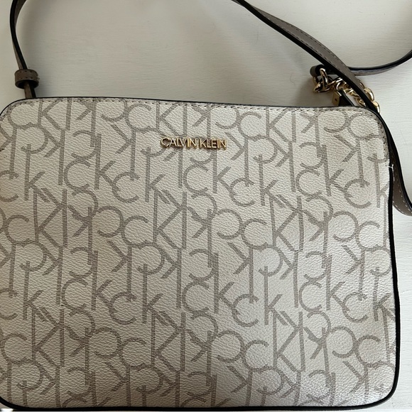 Calvin Klein Crossbody - Picture 2 of 7